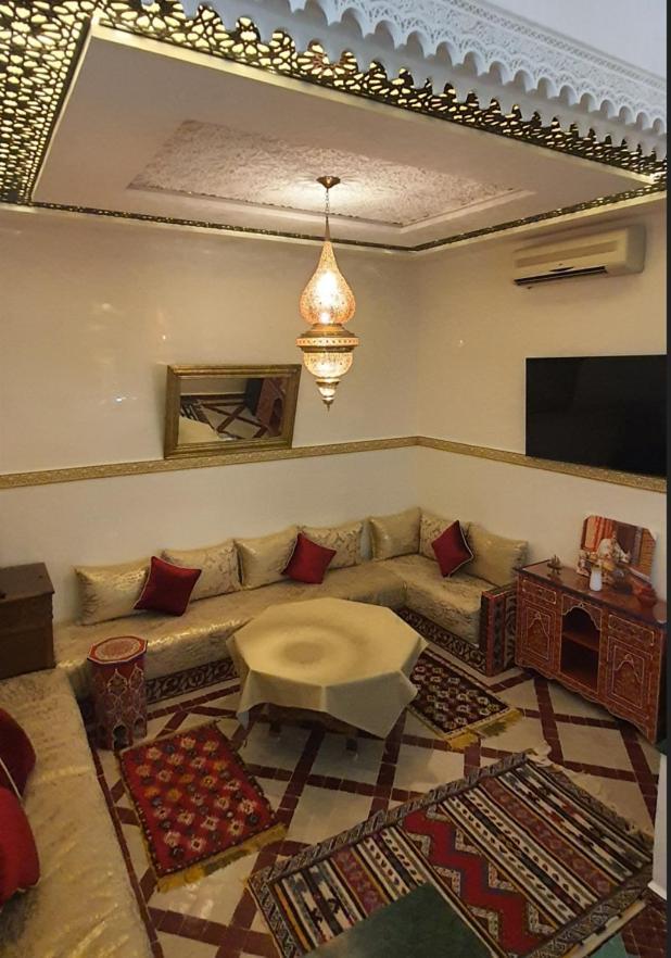 Quarya Assiyahia - Riad Camilia- Maison Entiere Avec Piscine Marakeş Dış mekan fotoğraf